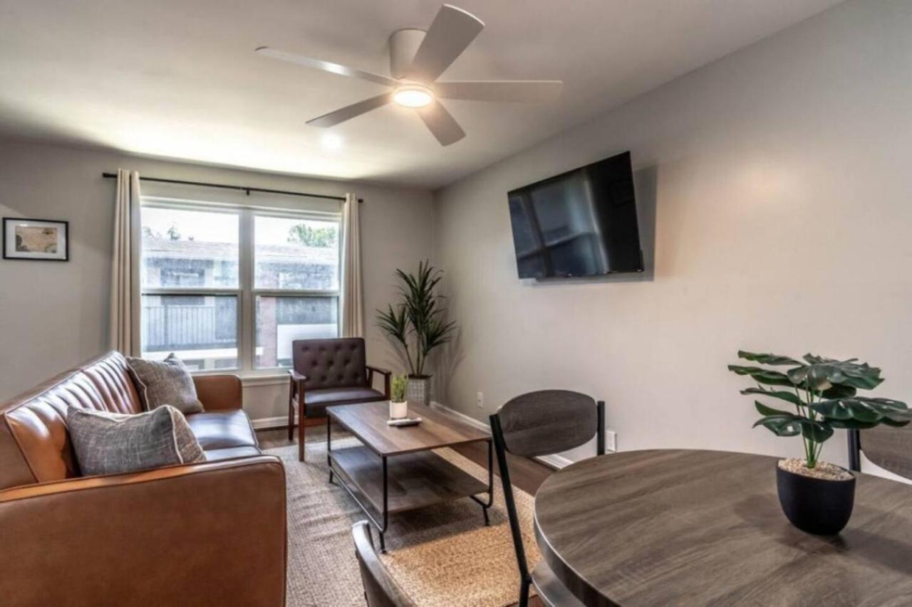 Roomy Urban Apartment Montrose! Free Parking #3 ฮูสตัน ภายนอก รูปภาพ